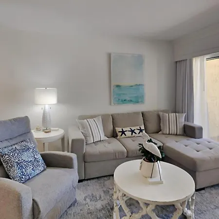 Driftwood Towers 1F - Palm View Apartment
